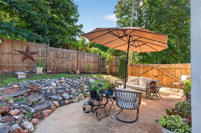 116 oak ridge Circle, Seneca, SC 29678