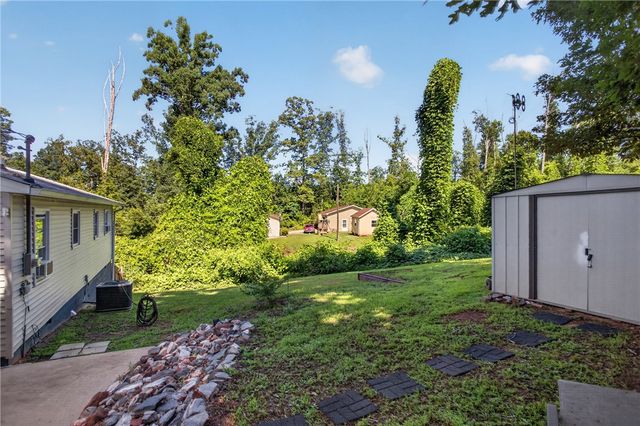 116 oak ridge Circle, Seneca, SC 29678