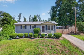 116 oak ridge Circle, Seneca, SC 29678