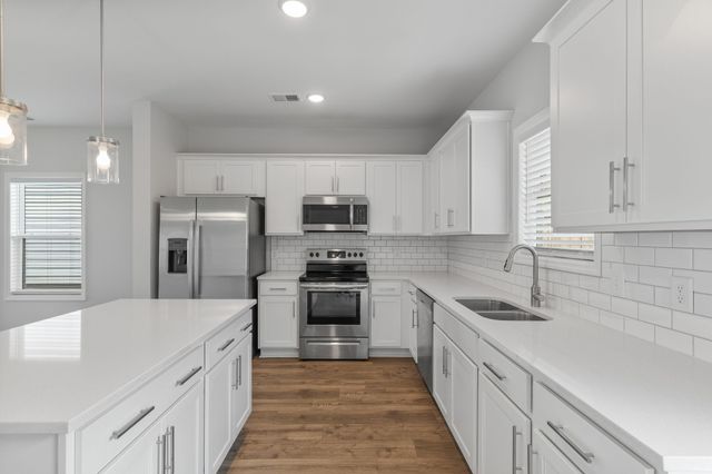 165 Harvard Dr, Gallatin, TN 37066