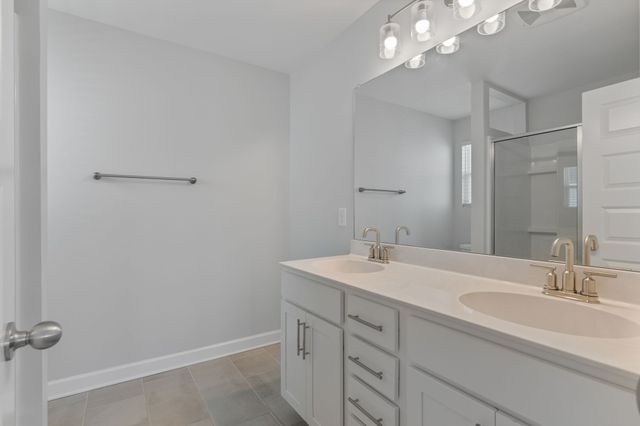 165 Harvard Dr, Gallatin, TN 37066
