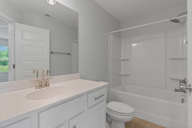 165 Harvard Dr, Gallatin, TN 37066