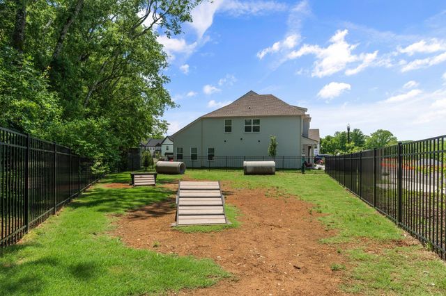 165 Harvard Dr, Gallatin, TN 37066