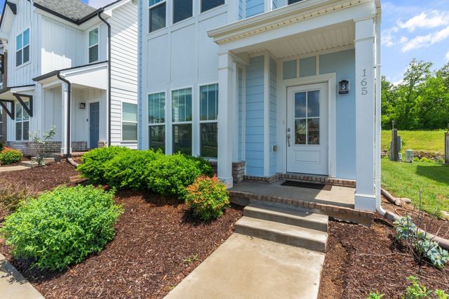 165 Harvard Dr, Gallatin, TN 37066