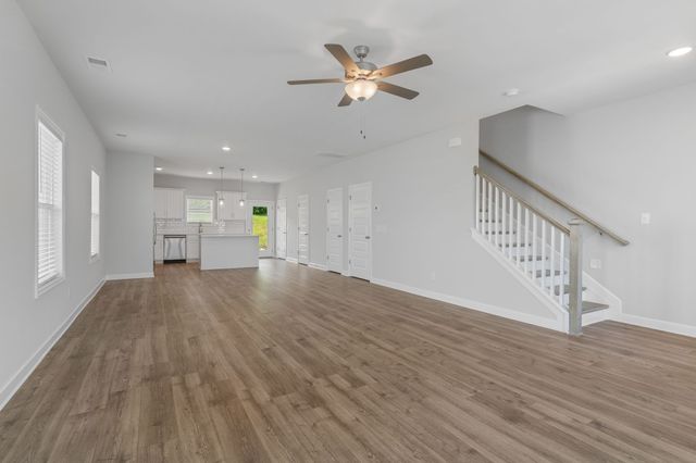 165 Harvard Dr, Gallatin, TN 37066