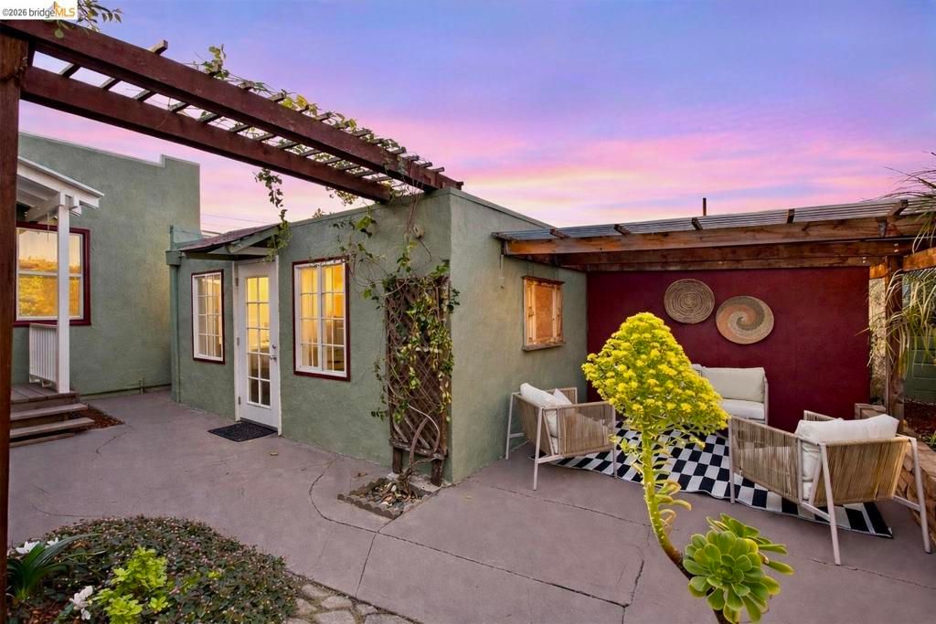 Image 22 of property listing at 496 496 Kenilworth Ave, San Leandro, CA 94577