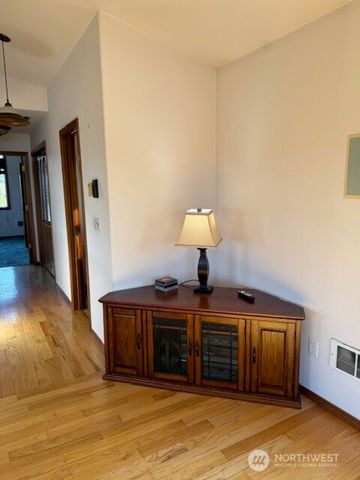 1003 Greenview Avenue, Ocean Shores, WA 98569