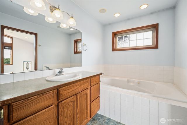 1003 Greenview Avenue, Ocean Shores, WA 98569