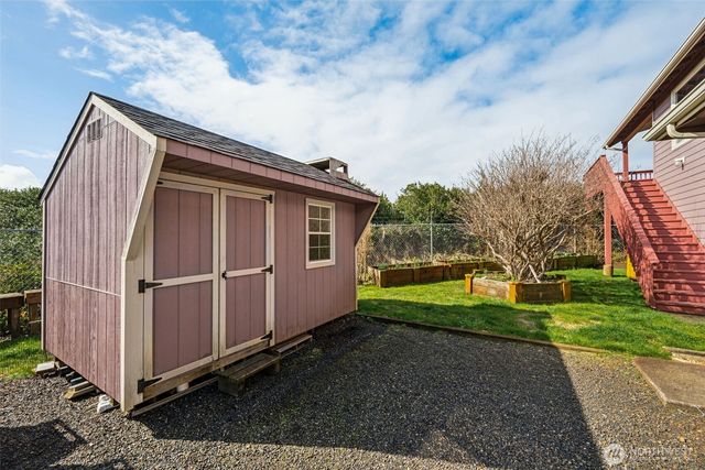1003 Greenview Avenue, Ocean Shores, WA 98569