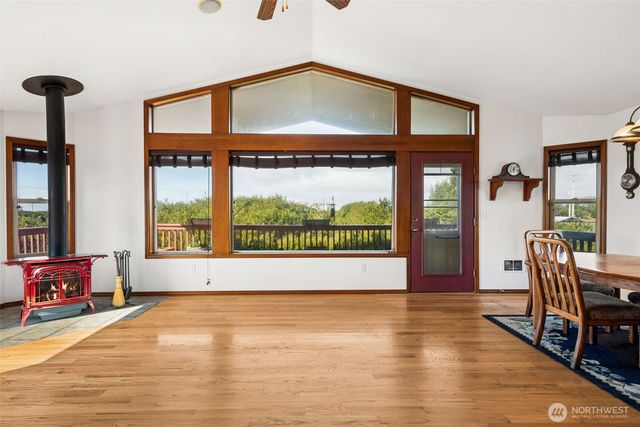 1003 Greenview Avenue, Ocean Shores, WA 98569