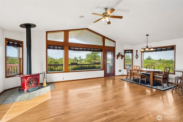 1003 Greenview Avenue, Ocean Shores, WA 98569