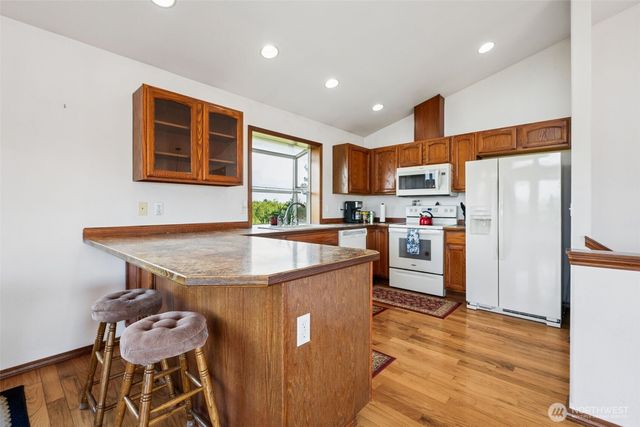 1003 Greenview Avenue, Ocean Shores, WA 98569