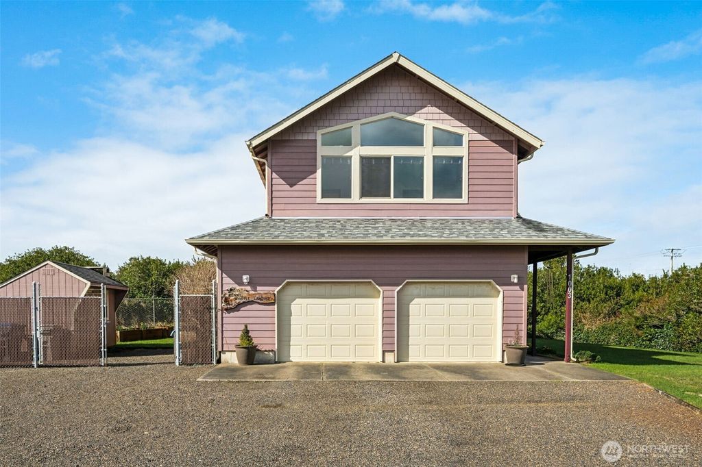 1003 Greenview Avenue, Ocean Shores, WA 98569