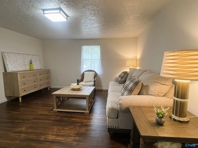 609 Chapman Avenue, Glencoe, AL 35905