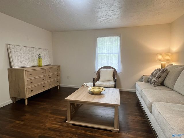 609 Chapman Avenue, Glencoe, AL 35905