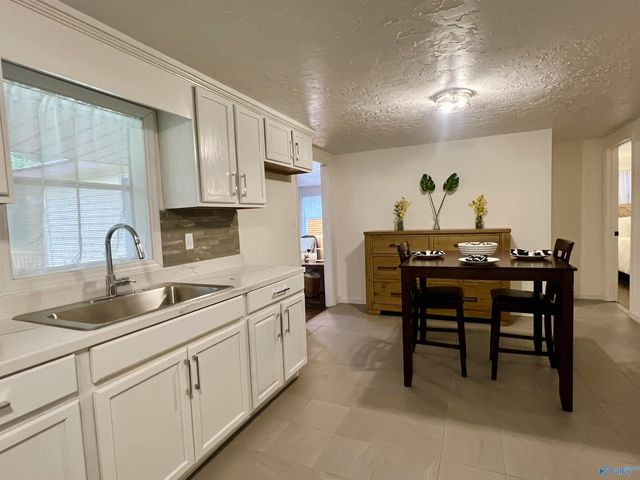 609 Chapman Avenue, Glencoe, AL 35905