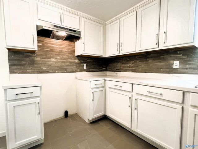 609 Chapman Avenue, Glencoe, AL 35905