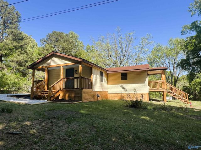 609 Chapman Avenue, Glencoe, AL 35905