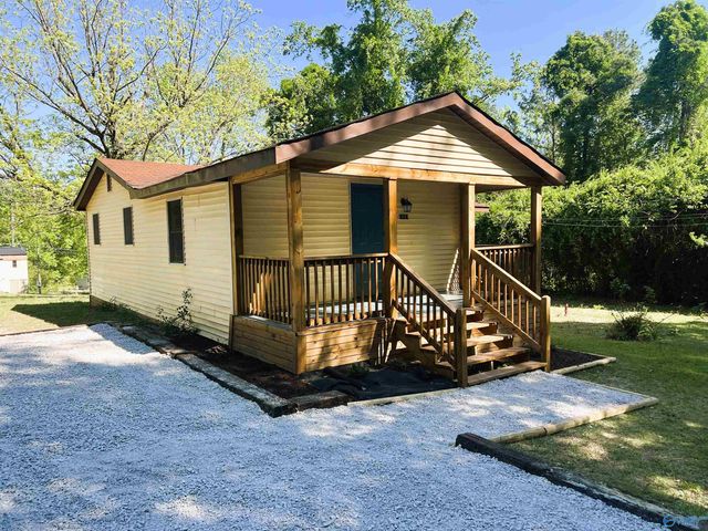 609 Chapman Avenue, Glencoe, AL 35905