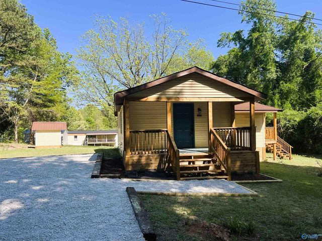 609 Chapman Avenue, Glencoe, AL 35905