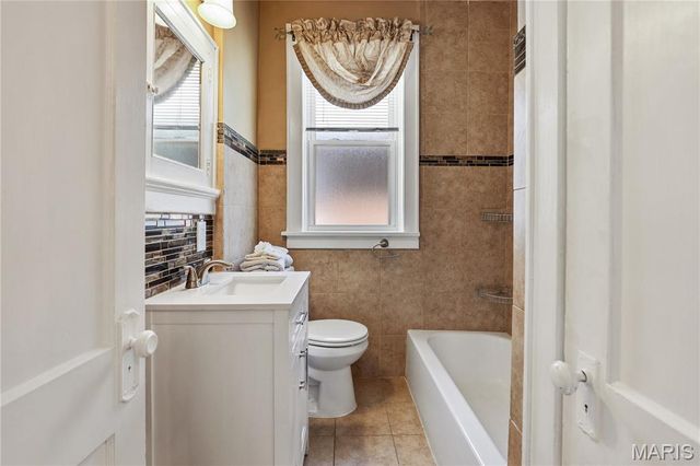 3425 Connecticut Street, St Louis, MO 63118