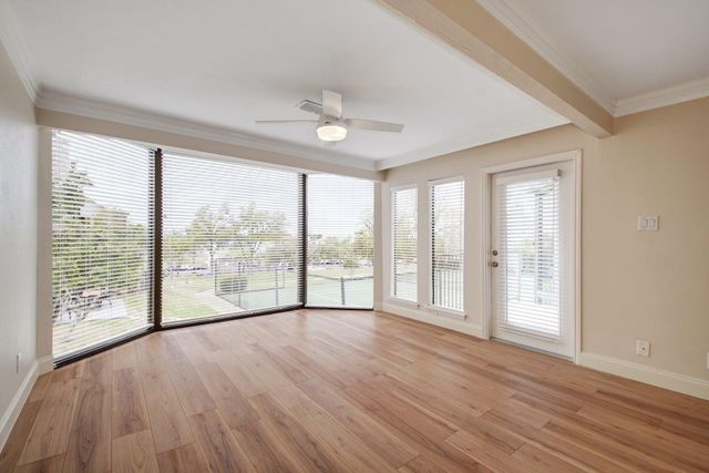 105 World Of Tennis SQ, Lakeway, TX 78738