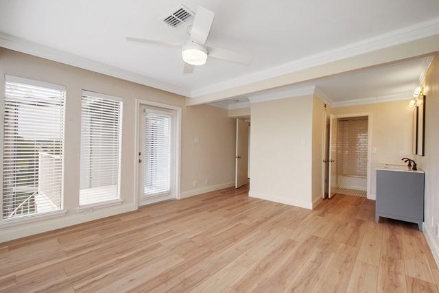 105 World Of Tennis SQ, Lakeway, TX 78738