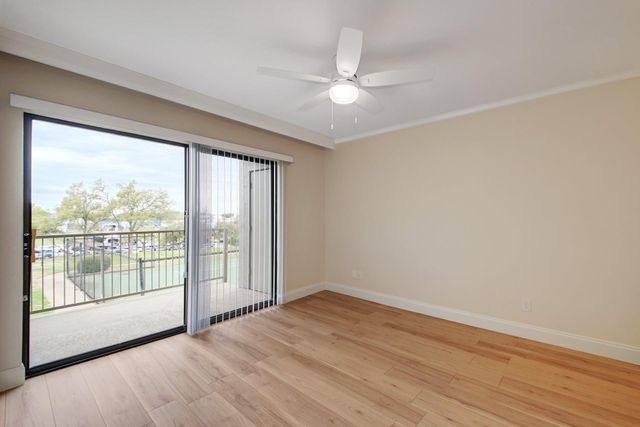 105 World Of Tennis SQ, Lakeway, TX 78738