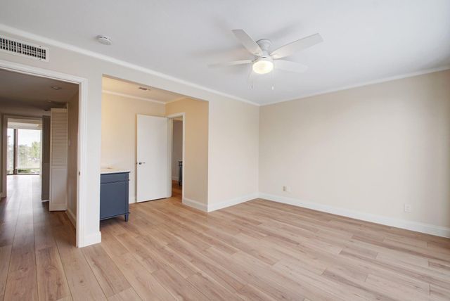 105 World Of Tennis SQ, Lakeway, TX 78738