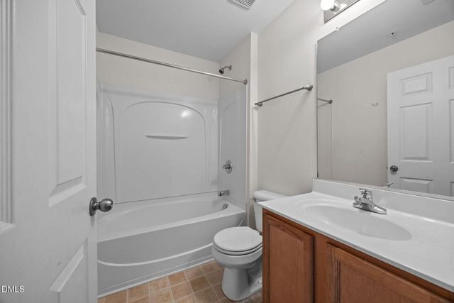 8621 Neuse Club Lane 100, Raleigh, NC 27616