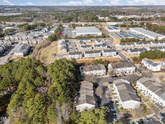 8621 Neuse Club Lane 100, Raleigh, NC 27616