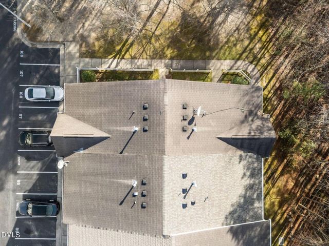 8621 Neuse Club Lane 100, Raleigh, NC 27616