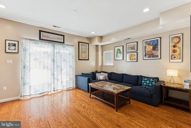 233 PAOLI AVE, Philadelphia, PA 19128