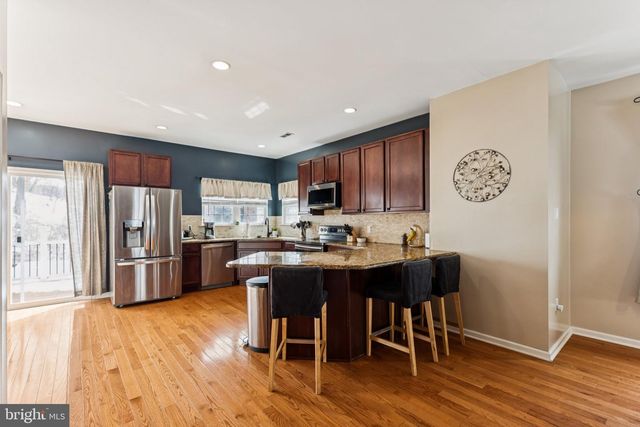 233 PAOLI AVE, Philadelphia, PA 19128