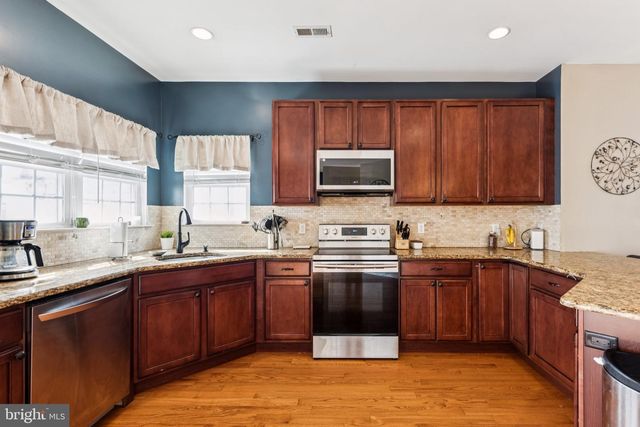 233 PAOLI AVE, Philadelphia, PA 19128