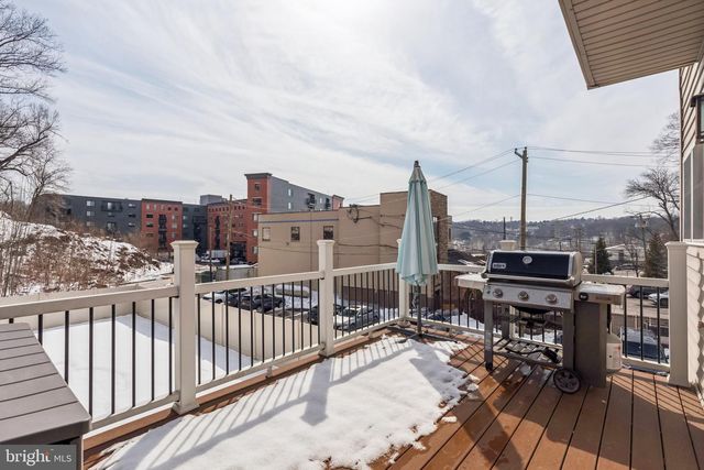 233 PAOLI AVE, Philadelphia, PA 19128