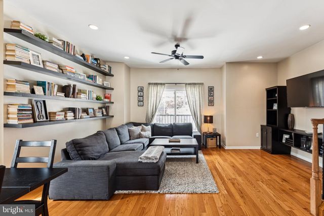 233 PAOLI AVE, Philadelphia, PA 19128