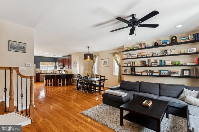 233 PAOLI AVE, Philadelphia, PA 19128