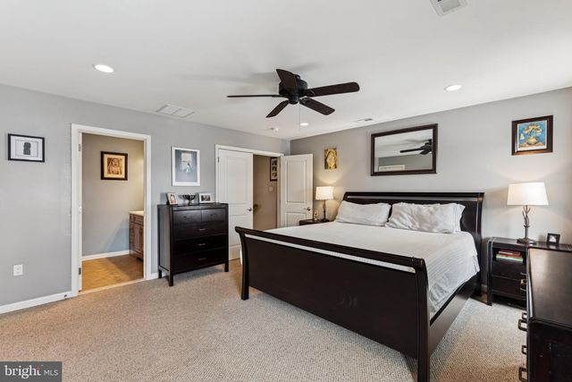 233 PAOLI AVE, Philadelphia, PA 19128