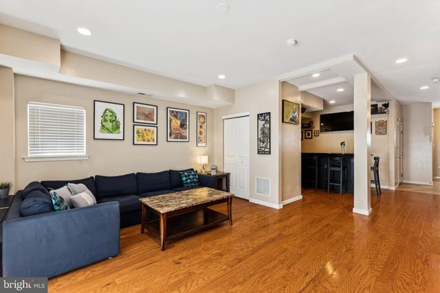 233 PAOLI AVE, Philadelphia, PA 19128