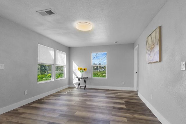 3719 Martin Luther King Jr Blvd, Sacramento, CA 95820