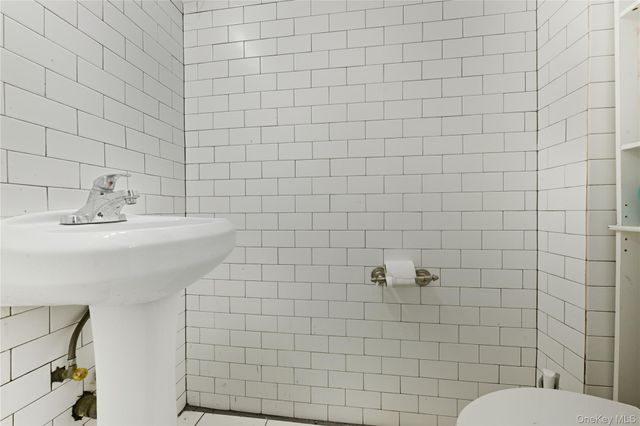 249-50 Jericho Turnpike, Bellerose, NY 11001