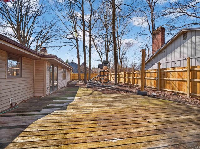 1605 Benham Drive, Fort Wayne, IN 46815