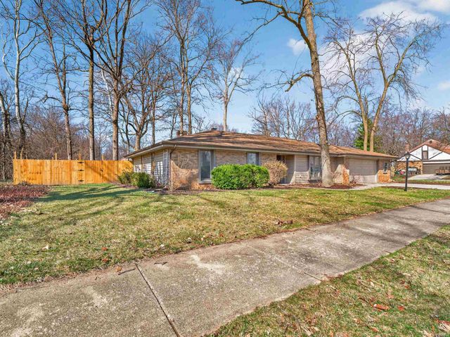 1605 Benham Drive, Fort Wayne, IN 46815