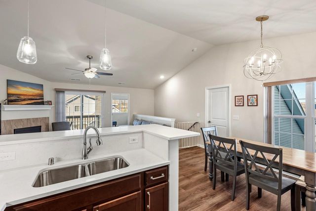 W197N16902 Stonewall DRIVE, Jackson, WI 53037