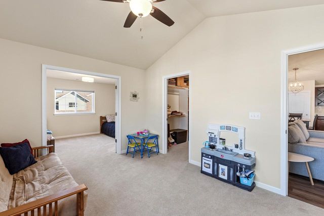 W197N16902 Stonewall DRIVE, Jackson, WI 53037