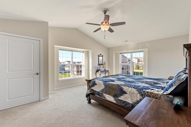 W197N16902 Stonewall DRIVE, Jackson, WI 53037