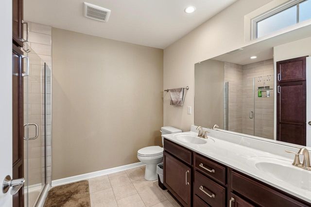 W197N16902 Stonewall DRIVE, Jackson, WI 53037