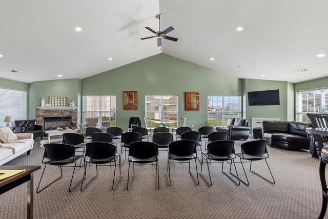 W197N16902 Stonewall DRIVE, Jackson, WI 53037