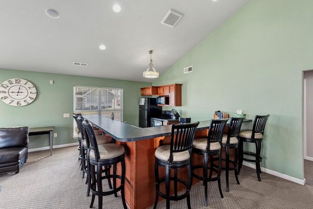 W197N16902 Stonewall DRIVE, Jackson, WI 53037